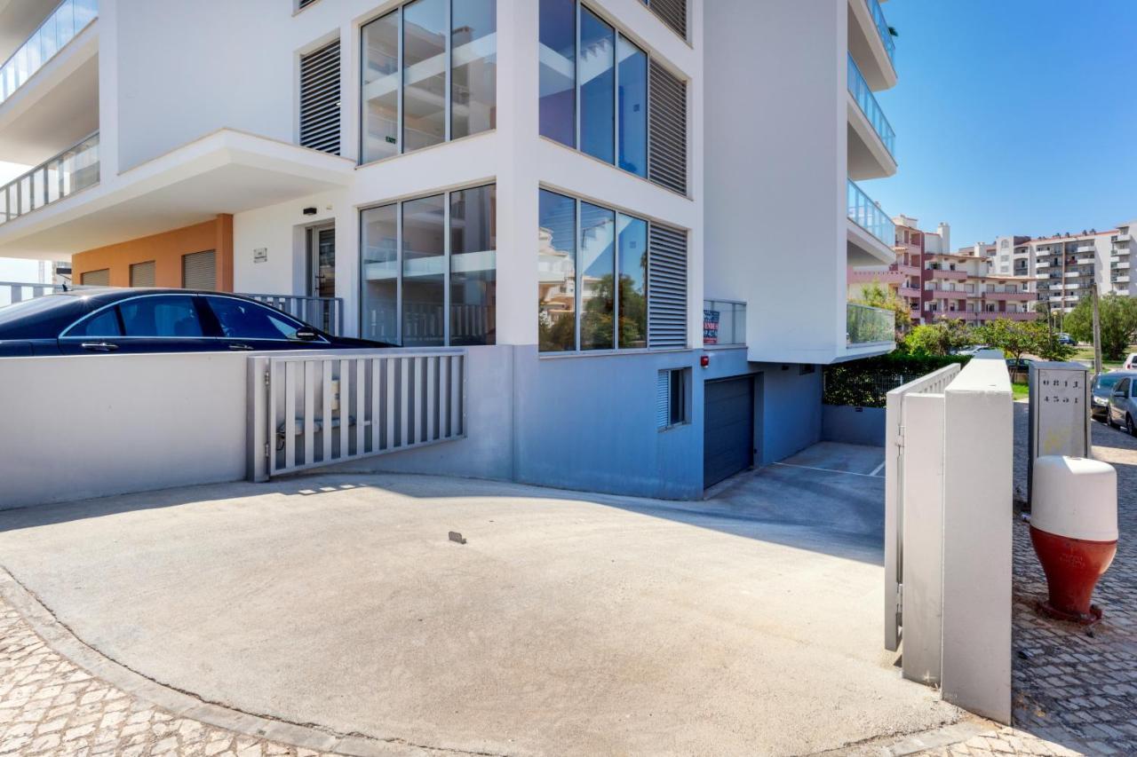Sunny Brand New 2-Bedroom Apt - 500M From Praia Da Rocha With Ac And Pool! Portimao Exterior photo